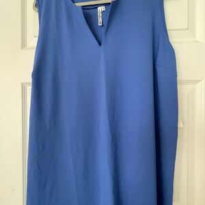 Lulu-b sleeveless top.  Size 1X.  New with tags blue
